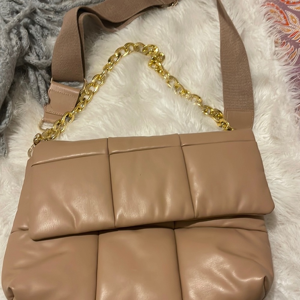 ShiraLeah Camel Clutch